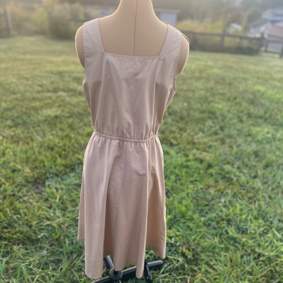 Vintage Sasson khaki dress. Pockets. Buttons. Midi. Paris. New York. Size 12/13 - Picture 6 of 7